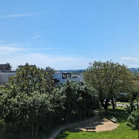 Dans Maison De Maitre *